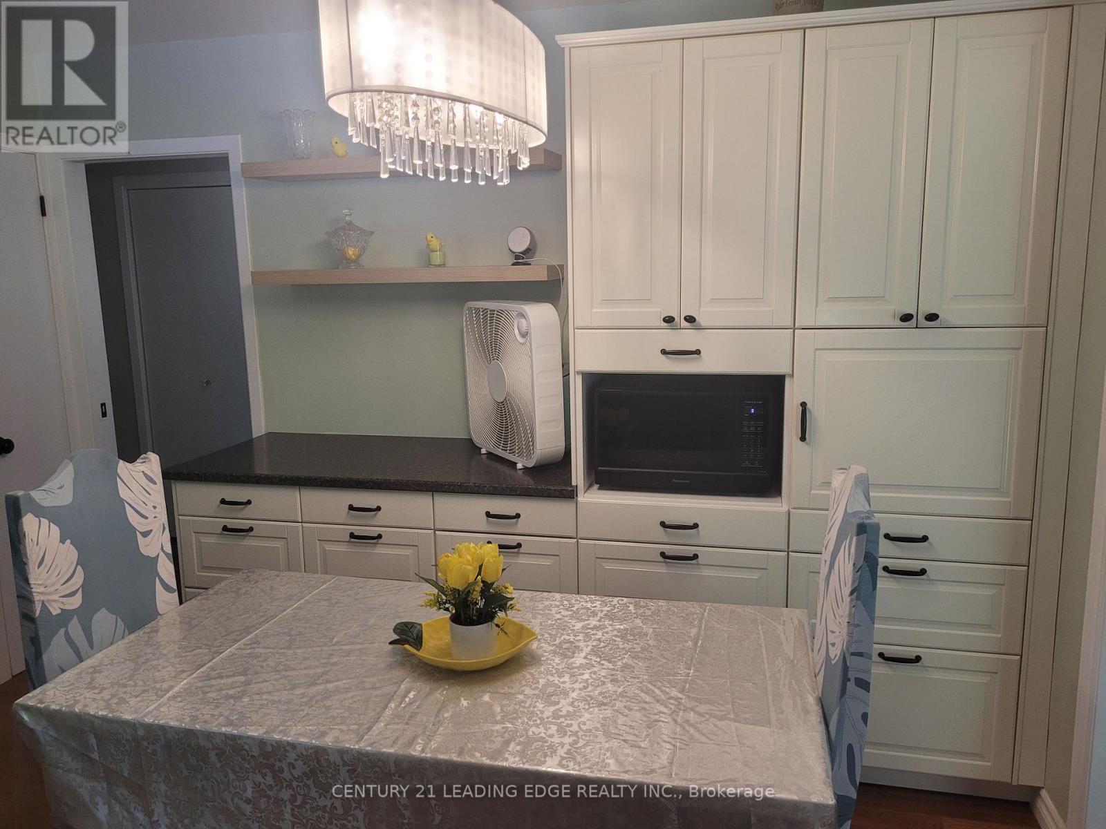 19 Forest Hill Road, Bancroft, Ontario  K0L 1C0 - Photo 8 - X12892546