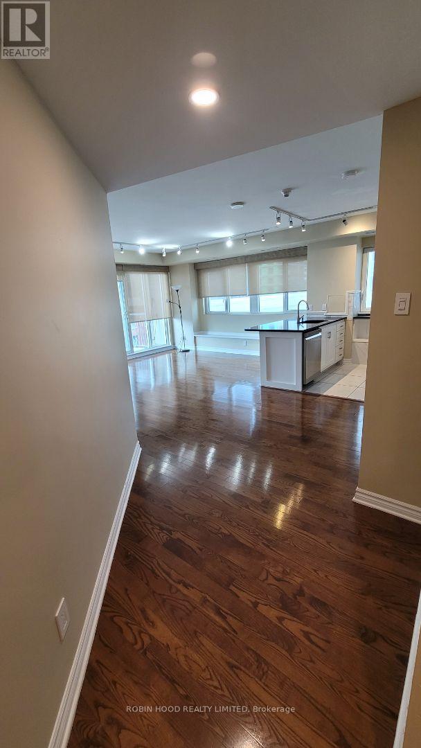 401 - 200 Rideau Street, Ottawa, Ontario  K1N 5Y1 - Photo 2 - X12892550