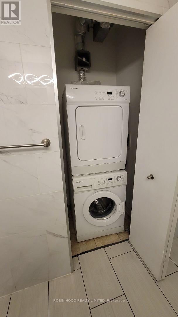 401 - 200 Rideau Street, Ottawa, Ontario  K1N 5Y1 - Photo 9 - X12892550