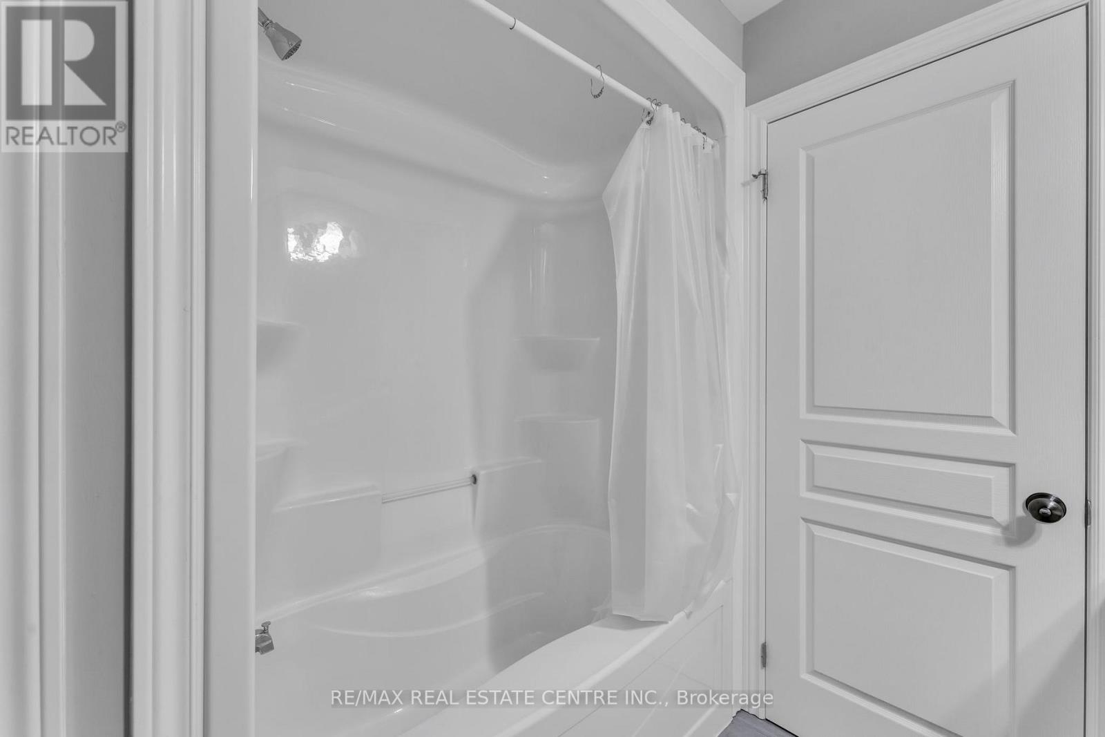 59 - 7768 Ascot Circle, Niagara Falls, Ontario  L2H 3P9 - Photo 26 - X12892562