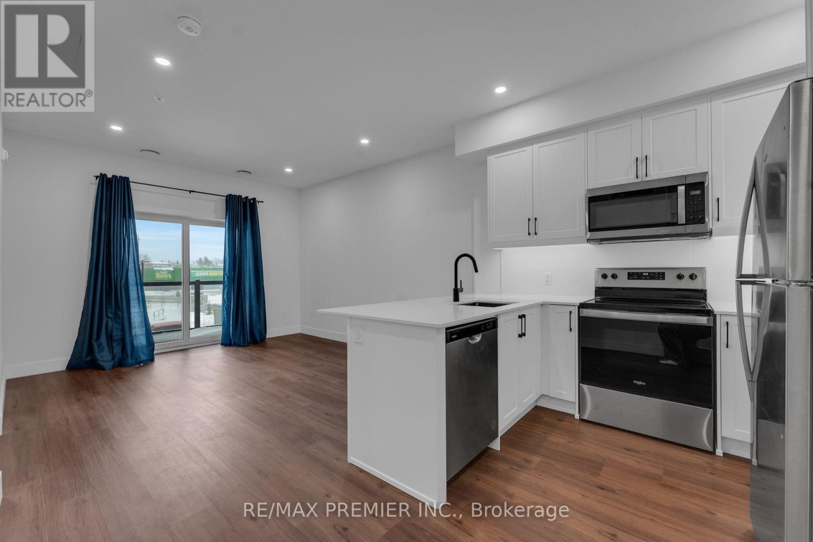 215 - 1000 Lackner Place, Kitchener, Ontario  N2A 0L9 - Photo 10 - X12892614