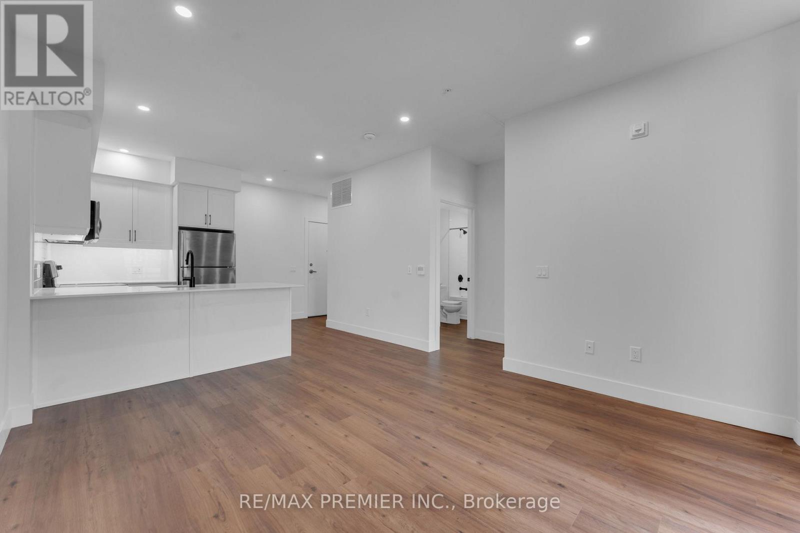 215 - 1000 Lackner Place, Kitchener, Ontario  N2A 0L9 - Photo 19 - X12892614