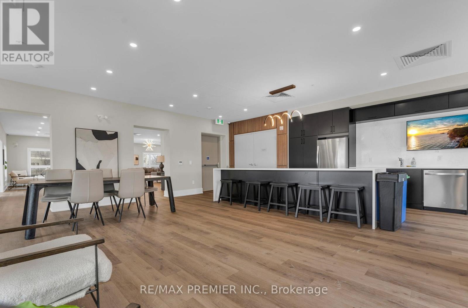 215 - 1000 Lackner Place, Kitchener, Ontario  N2A 0L9 - Photo 35 - X12892614