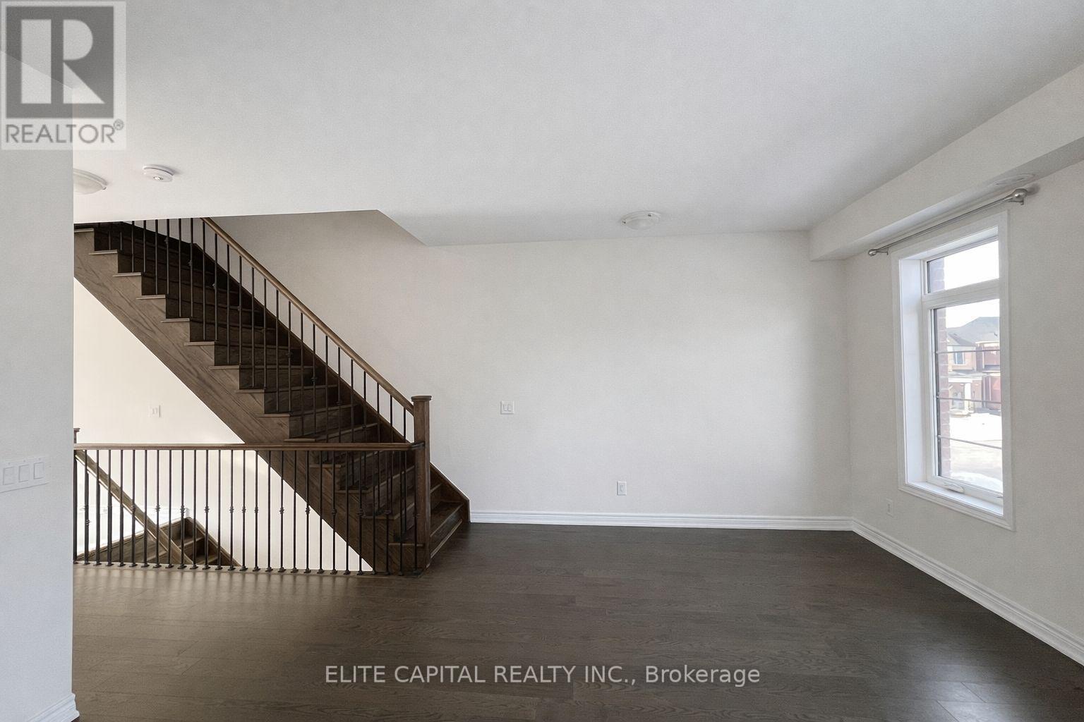 95 Elkington Crescent, Whitby, Ontario  L1P 0L7 - Photo 12 - E12835788