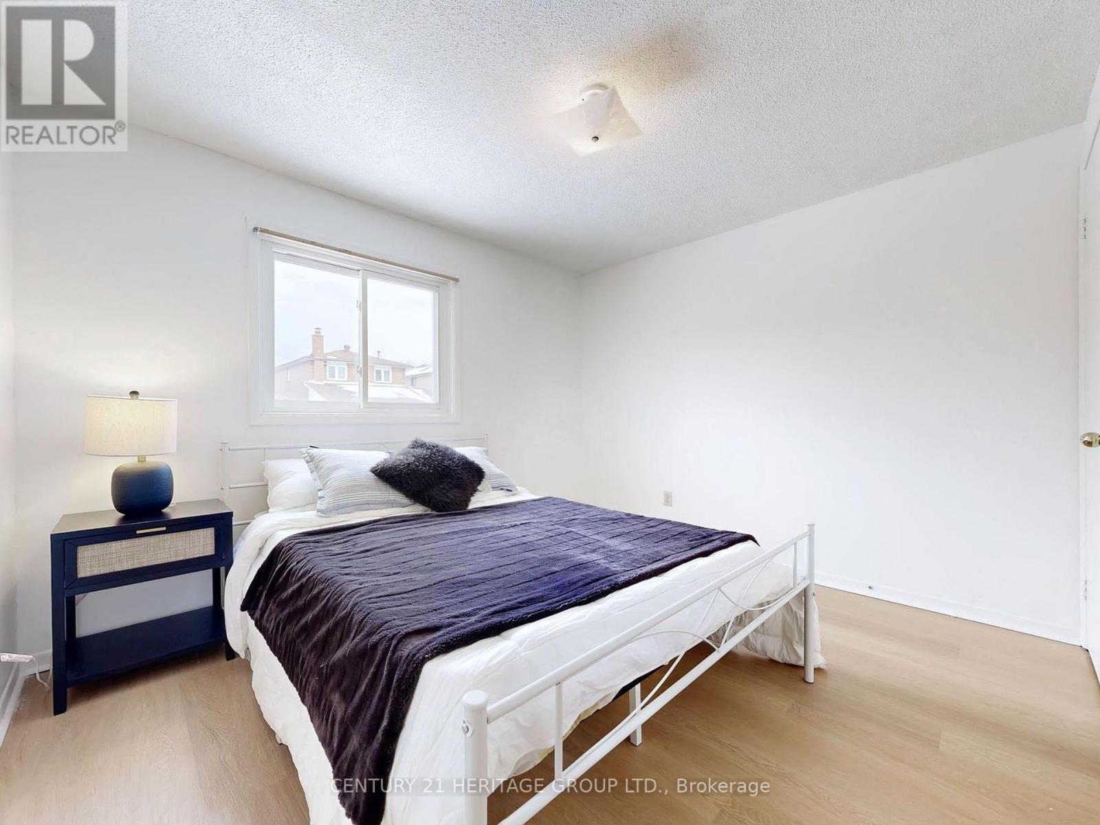 38 Gray Crescent, Richmond Hill, Ontario  L4C 5V5 - Photo 18 - N12879890