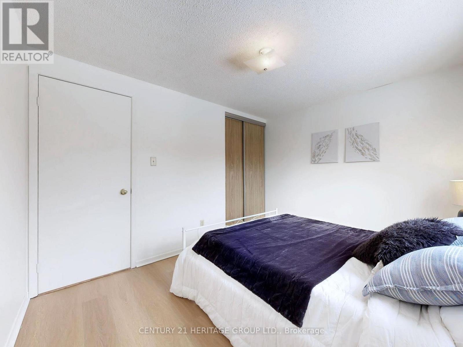 38 Gray Crescent, Richmond Hill, Ontario  L4C 5V5 - Photo 19 - N12879890