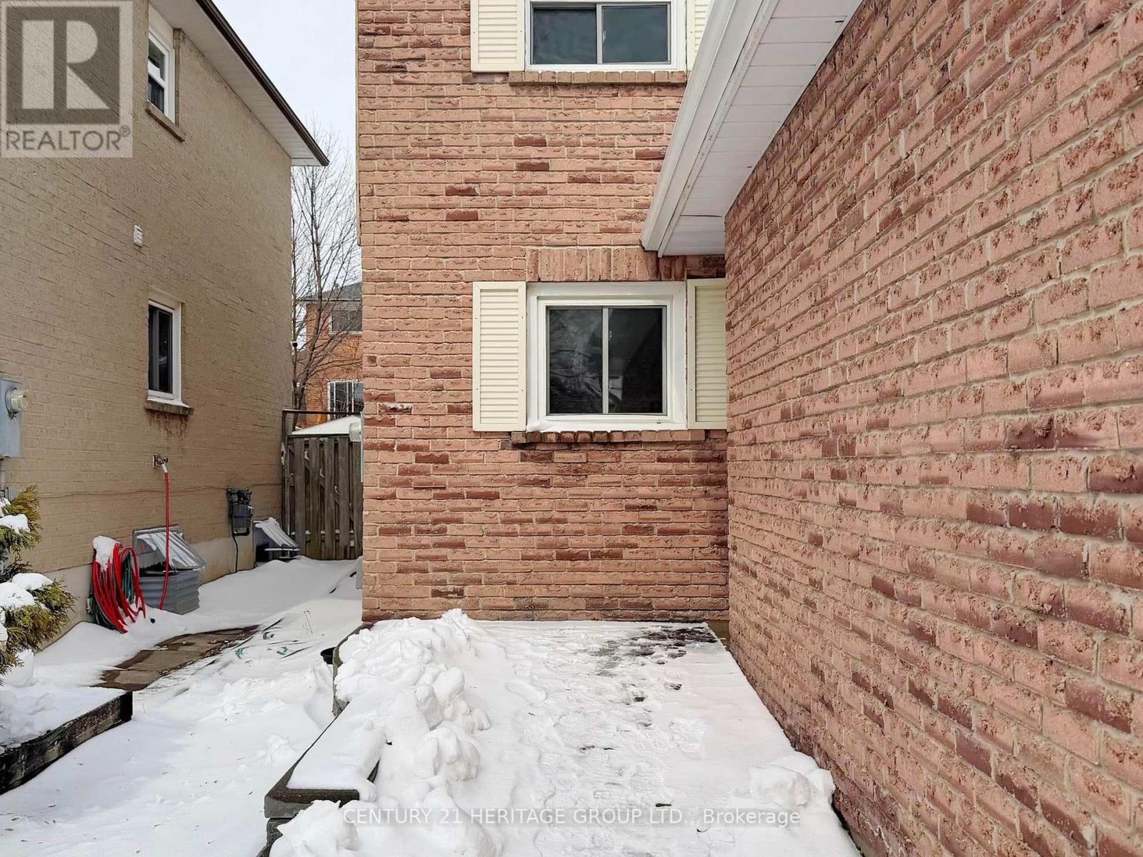 38 Gray Crescent, Richmond Hill, Ontario  L4C 5V5 - Photo 31 - N12879890