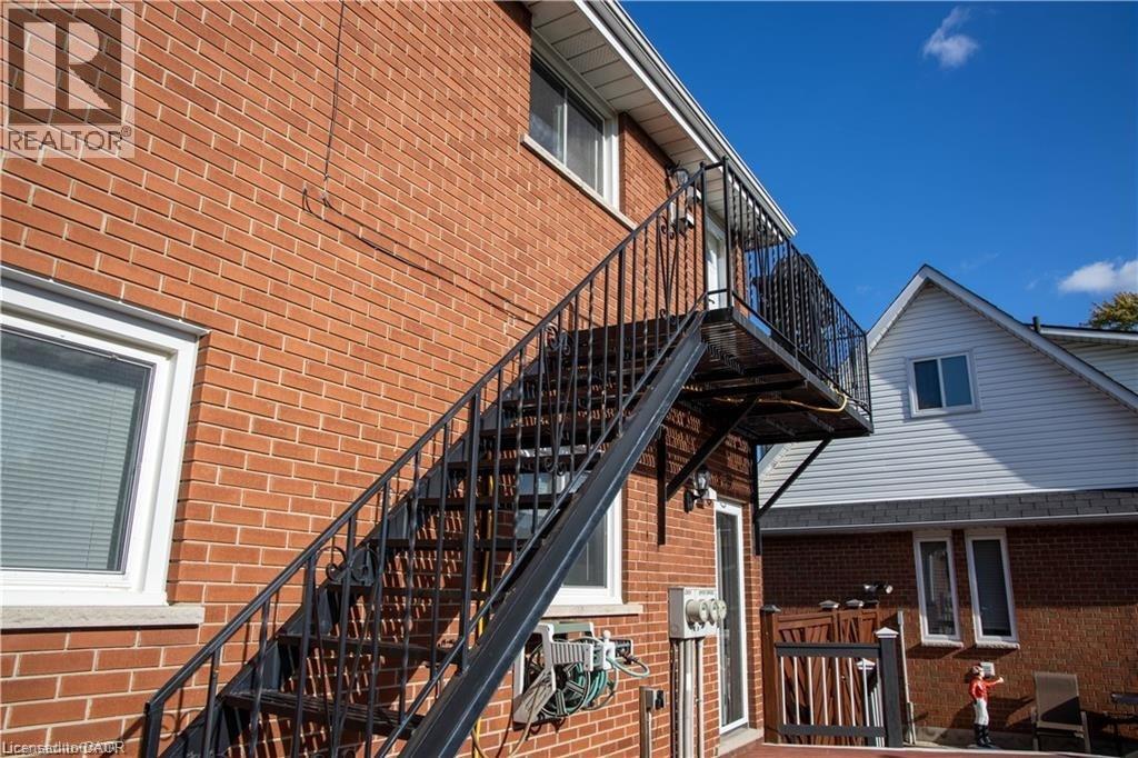 166 Cedardale Avenue Unit# Upper, Stoney Creek, Ontario  L8E 1R1 - Photo 2 - 40810059