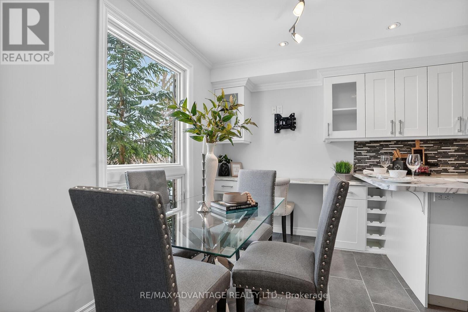 359 Everglade Crescent, London North, Ontario  N6H 4M8 - Photo 11 - X12892912