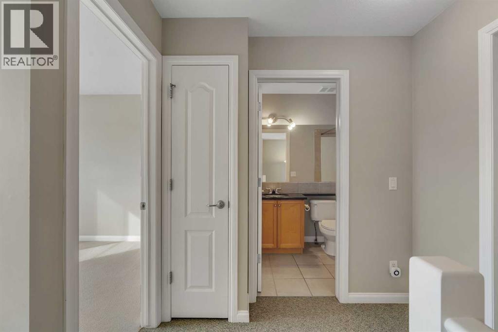 97 Royal Manor Nw, Calgary, Alberta  T3G 5T5 - Photo 33 - A2282082