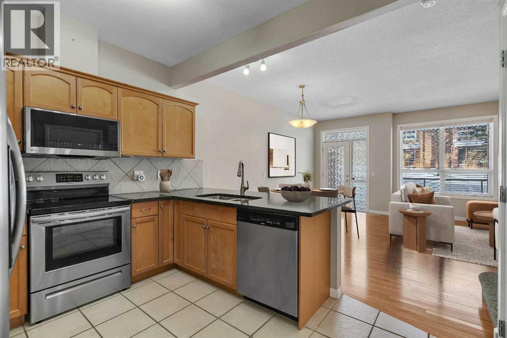 97 Royal Manor Nw, Calgary, Alberta  T3G 5T5 - Photo 7 - A2282082