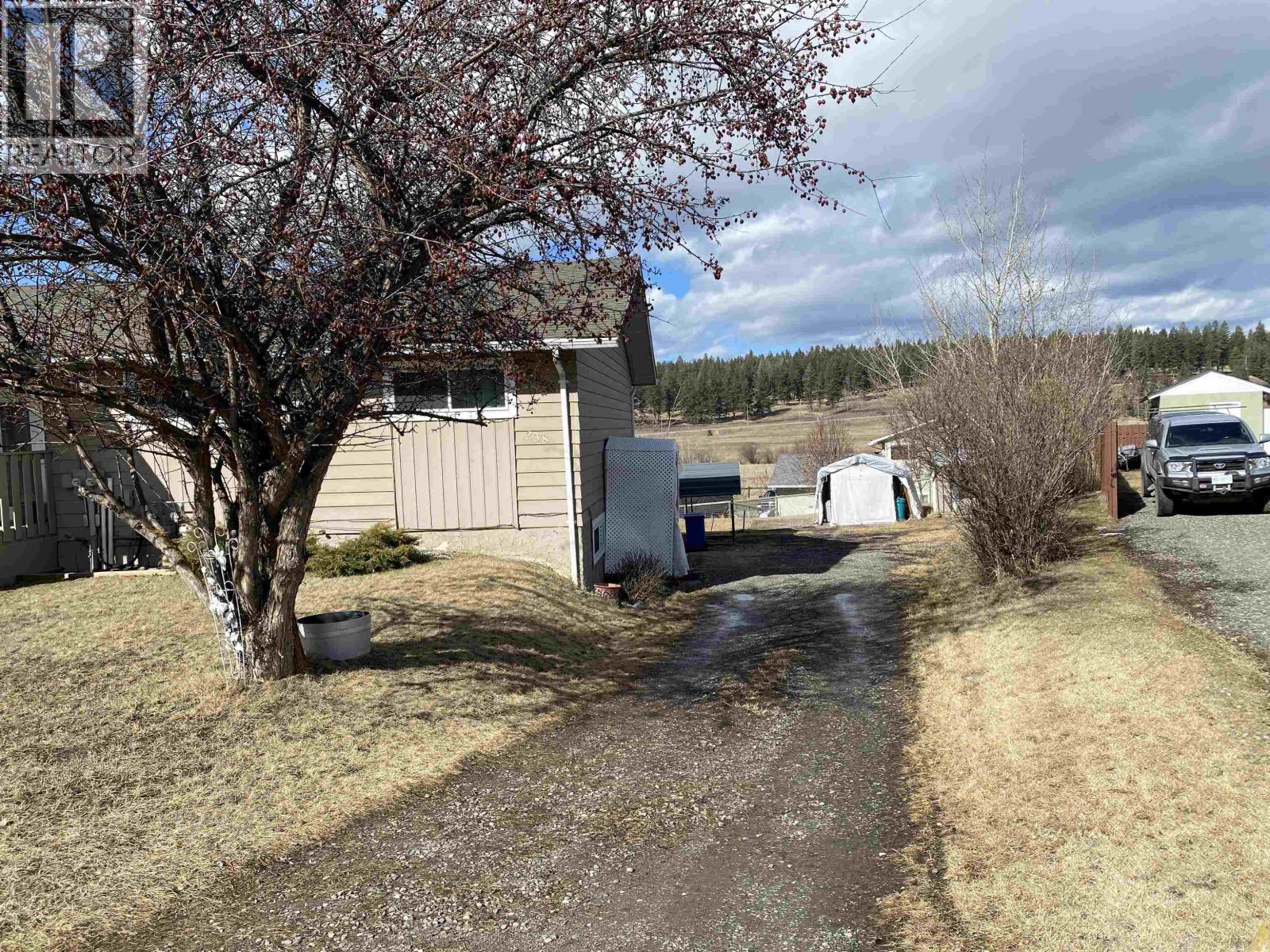 238 Elm Avenue, 100 Mile House, British Columbia  V0K 2E0 - Photo 28 - R3100324