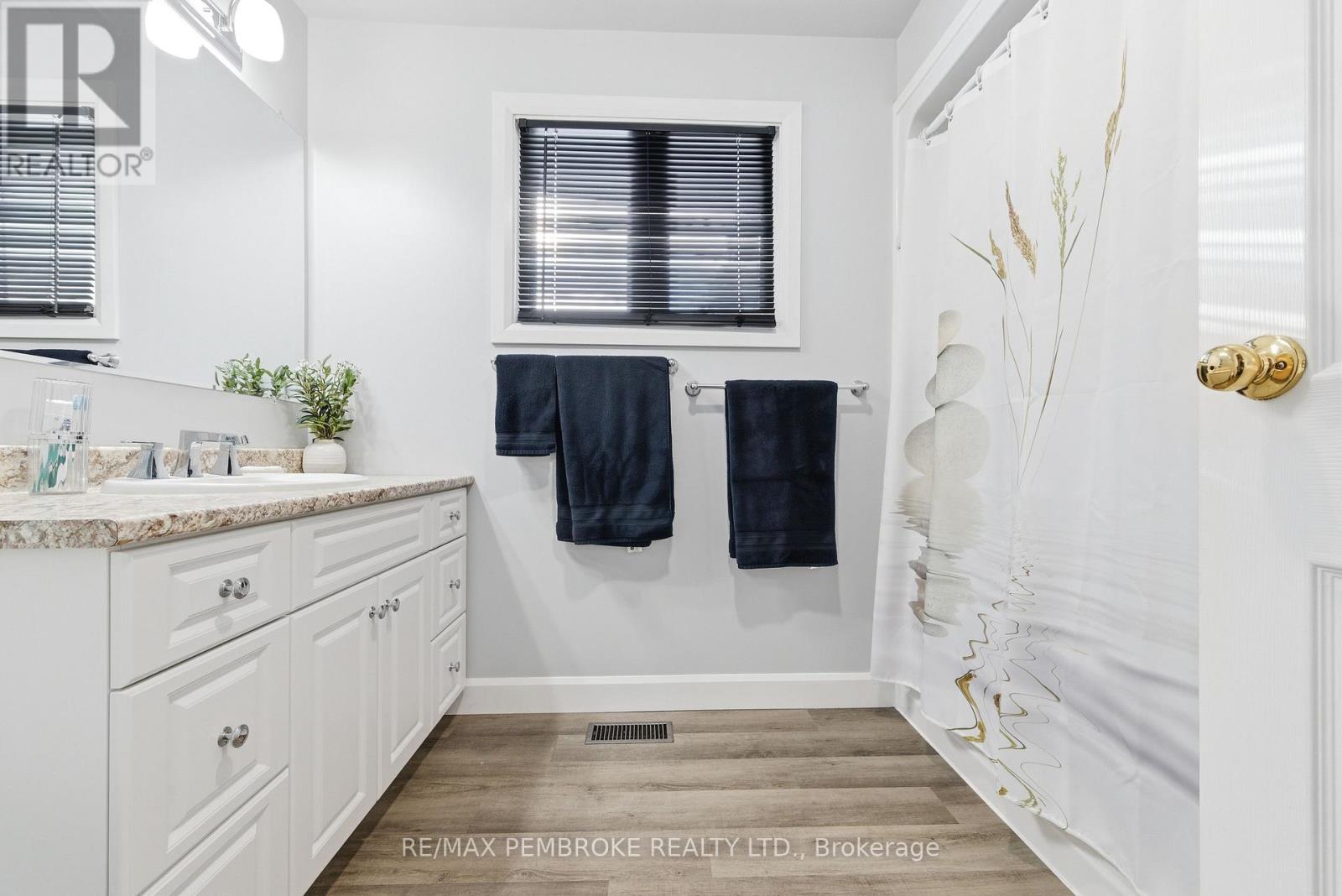 229 Holiday Lane, North Algona Wilberforce, Ontario  K0J 1T0 - Photo 23 - X12892756