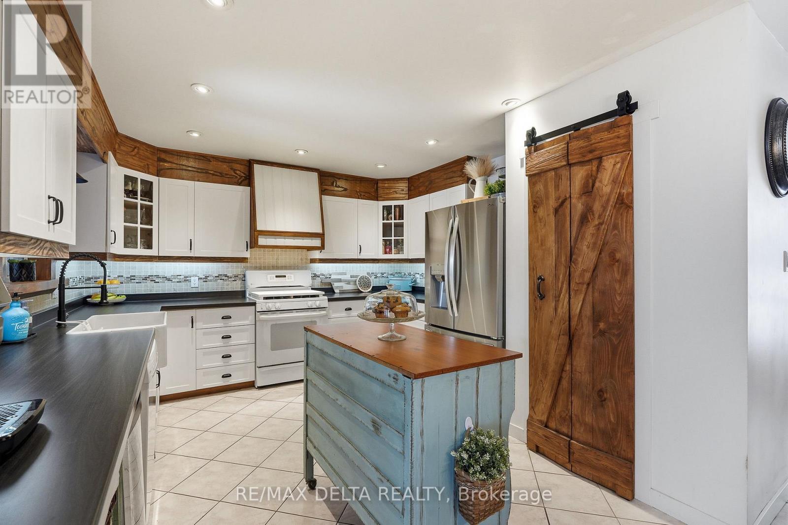 677 Ste Marie Street, Casselman, Ontario  K0A 1M0 - Photo 16 - X12892800