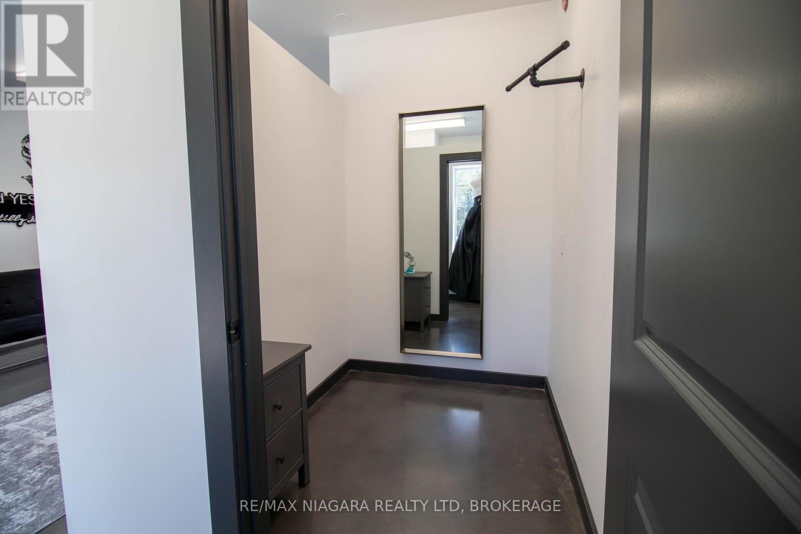 140 Caroline Street S, Hamilton, Ontario  L8P 3K8 - Photo 13 - X12892890