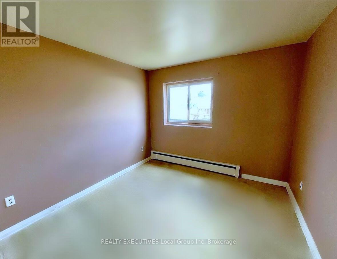 448 Mcintyre Street E, North Bay (Central), Ontario  P1B 1E2 - Photo 17 - X12892828