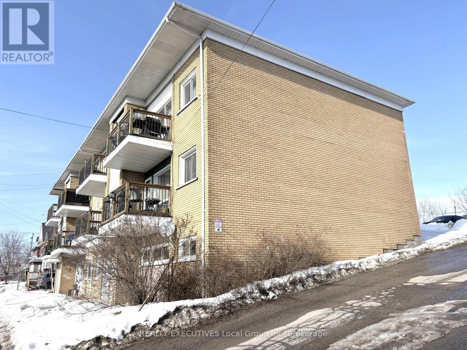 448 Mcintyre Street E, North Bay (Central), Ontario  P1B 1E2 - Photo 4 - X12892828