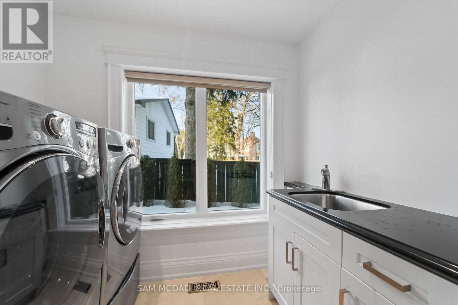 3168 Lakeshore Road W, Oakville (Br Bronte), Ontario  L6L 1J6 - Photo 42 - W12839440