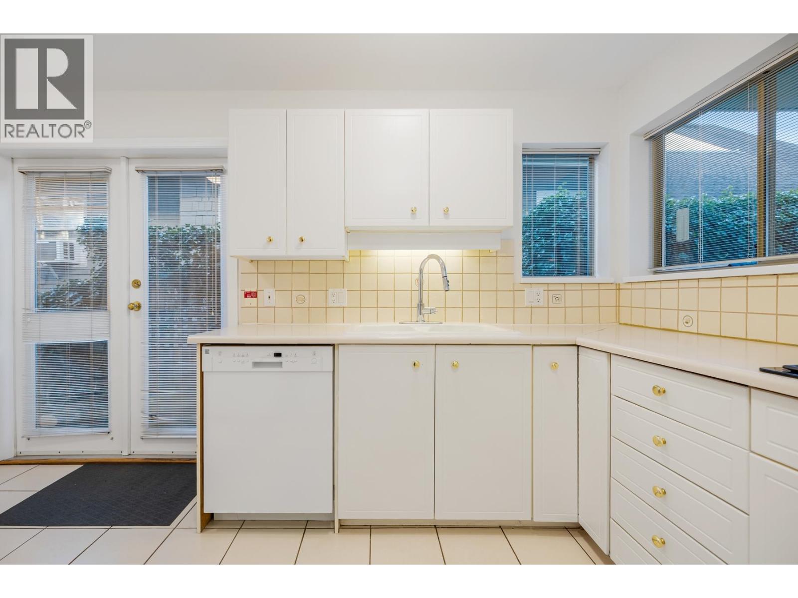 2723 W 1st Avenue, Vancouver, British Columbia  V6K 1H2 - Photo 27 - R3100726