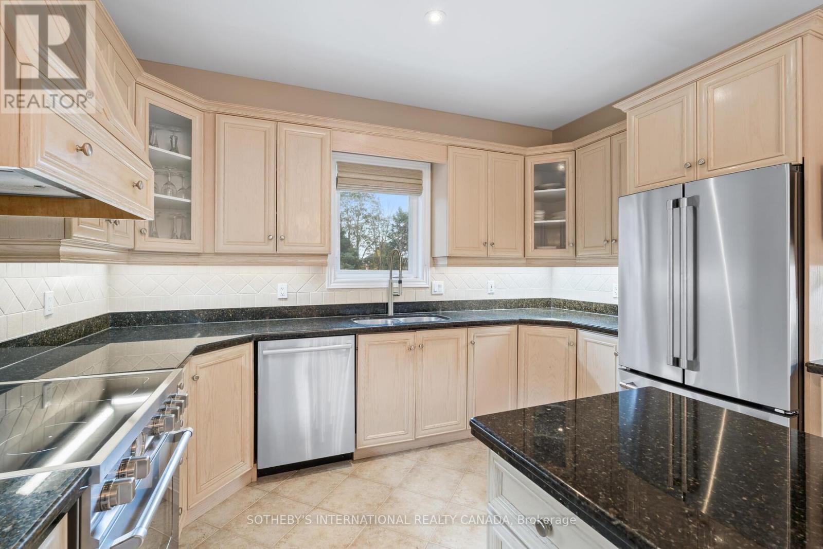 159 Delarmbro Drive, Erin, Ontario  N0B 1T0 - Photo 14 - X12505528