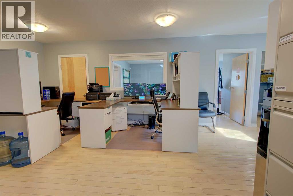 4610 48 Avenue, Red Deer, Alberta  T4N 3S9 - Photo 26 - A2262744