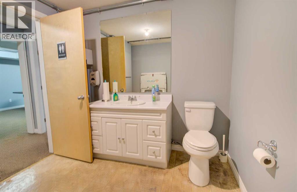 4610 48 Avenue, Red Deer, Alberta  T4N 3S9 - Photo 35 - A2262744