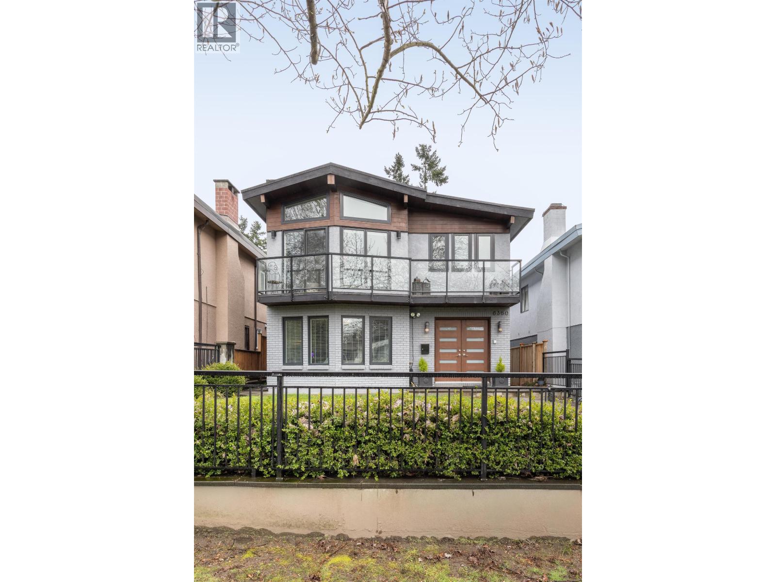 6360 Sophia Street, Vancouver, British Columbia  V5W 2W6 - Photo 2 - R3100705