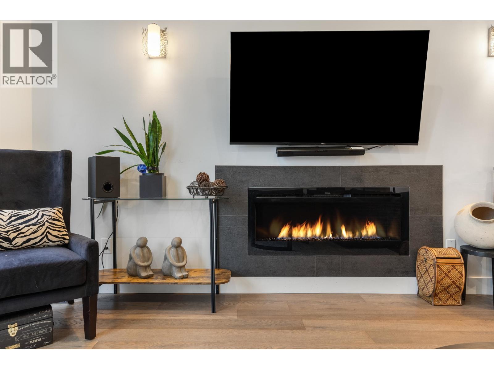 6360 Sophia Street, Vancouver, British Columbia  V5W 2W6 - Photo 5 - R3100705