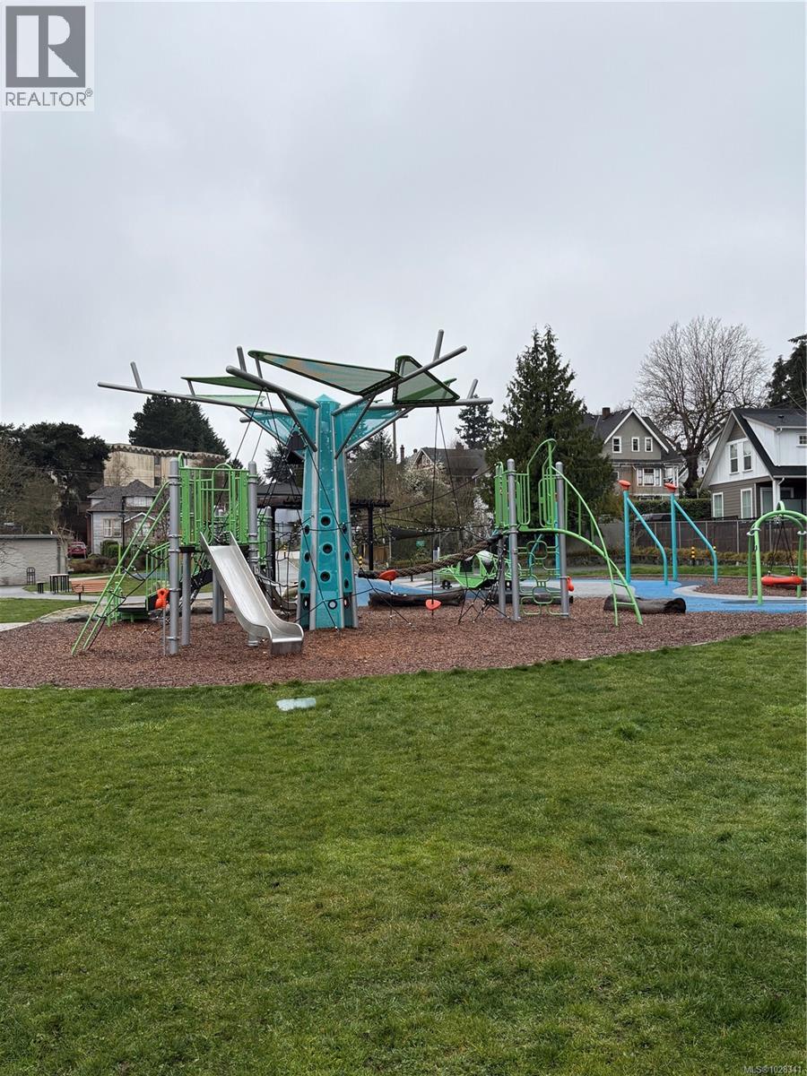 3135 Washington Ave, Victoria, British Columbia  V9A 1P8 - Photo 10 - 1028341