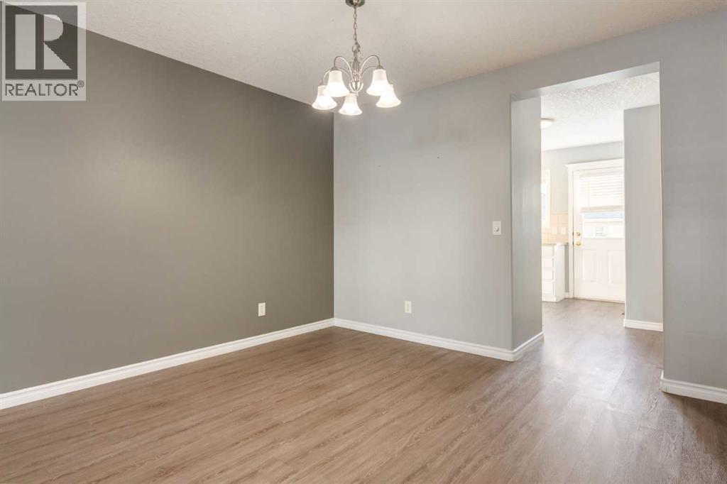 5, 135 Bow Ridge Drive, Cochrane, Alberta  T4C 2G3 - Photo 9 - A2292185