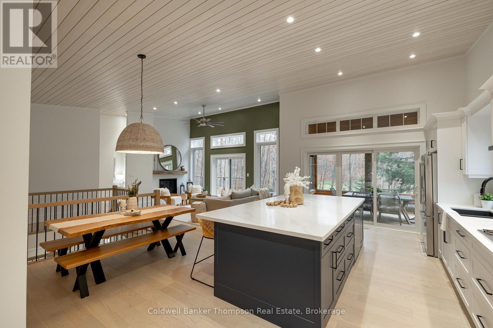 10 St George's Court, Huntsville, Ontario  P1H 1B1 - Photo 5 - X12892896