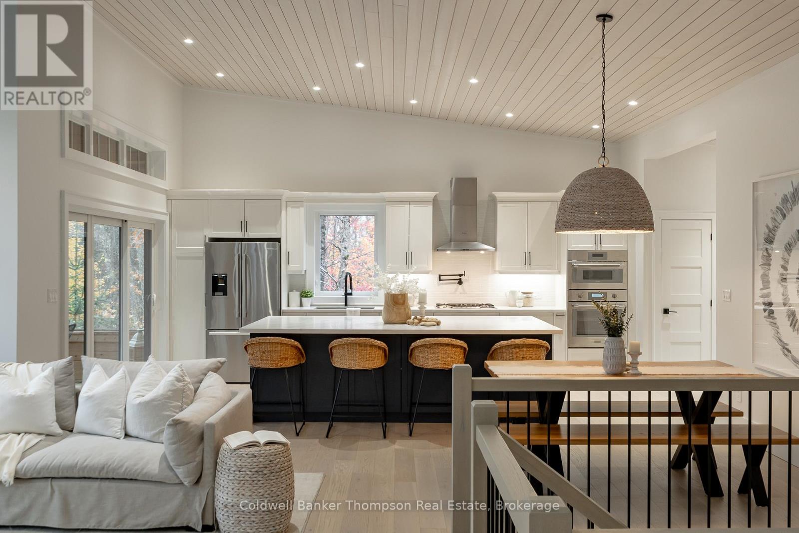 10 St George's Court, Huntsville, Ontario  P1H 1B1 - Photo 8 - X12892896