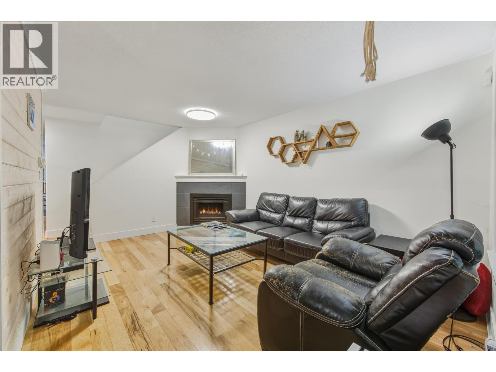 2 38247 Westway Avenue, Squamish, British Columbia  V8B 0L6 - Photo 17 - R3096298