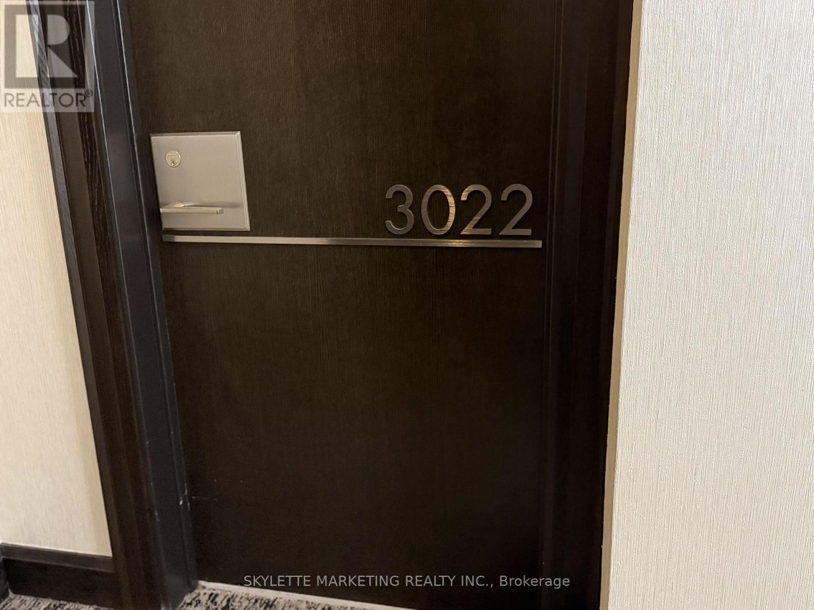 <div class="slider-price">$679,000</div><p>25 The Esplanade, Toronto, Ontario</p>