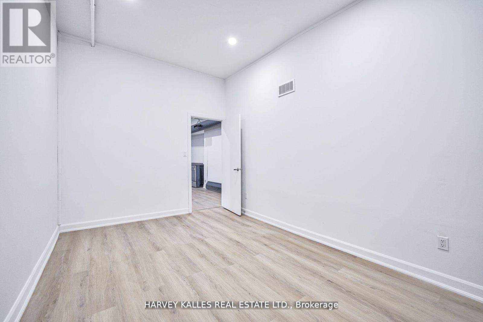 Unit 5 - 1046 Bathurst Street, Toronto, Ontario  M5R 3G7 - Photo 17 - C12892878