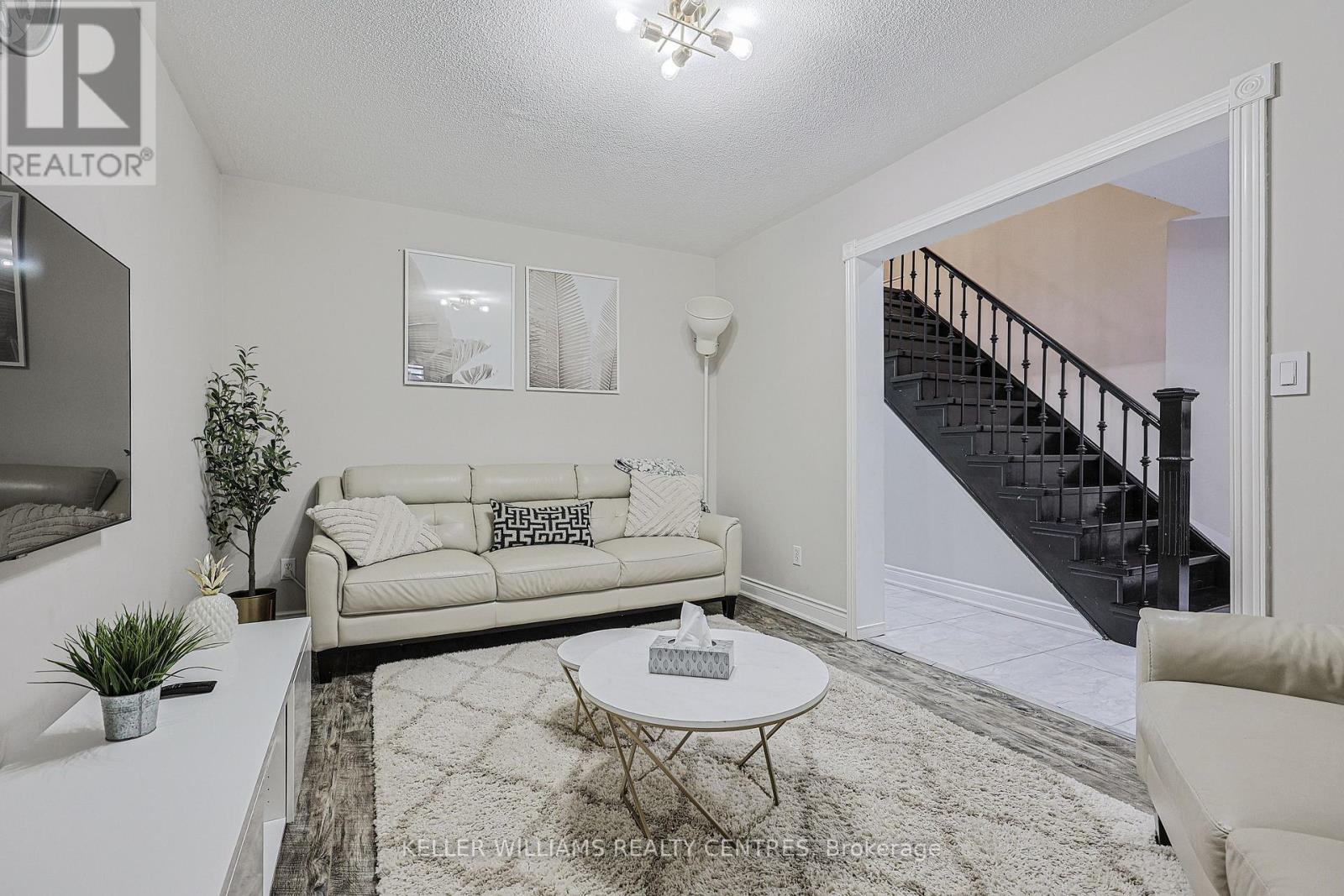 325 Marshall Crescent, Orangeville, Ontario  L9W 4Y3 - Photo 5 - W12757964