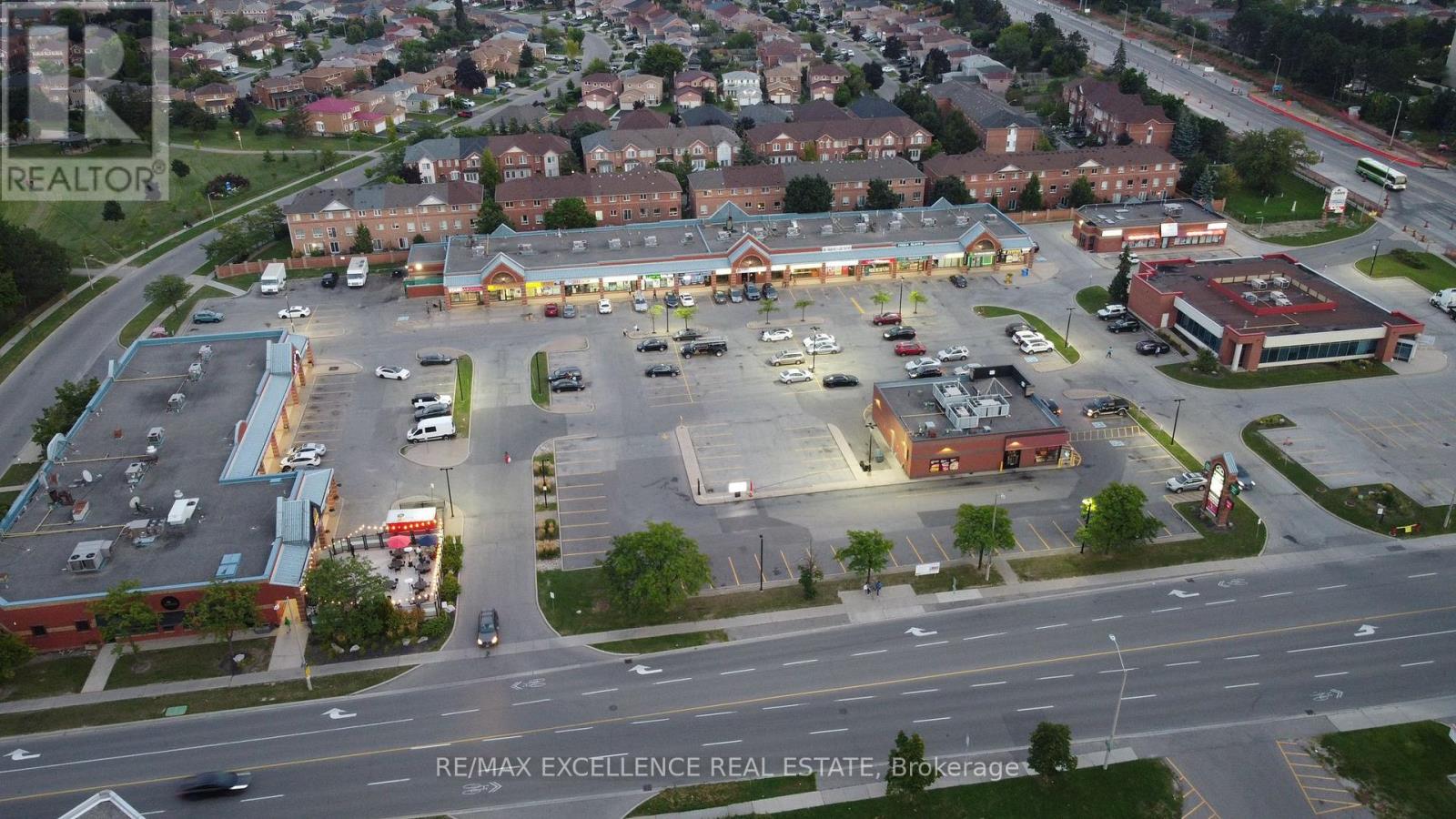 12 - 200 County Court Boulevard, Brampton, Ontario  L6W 4K7 - Photo 19 - W12892178