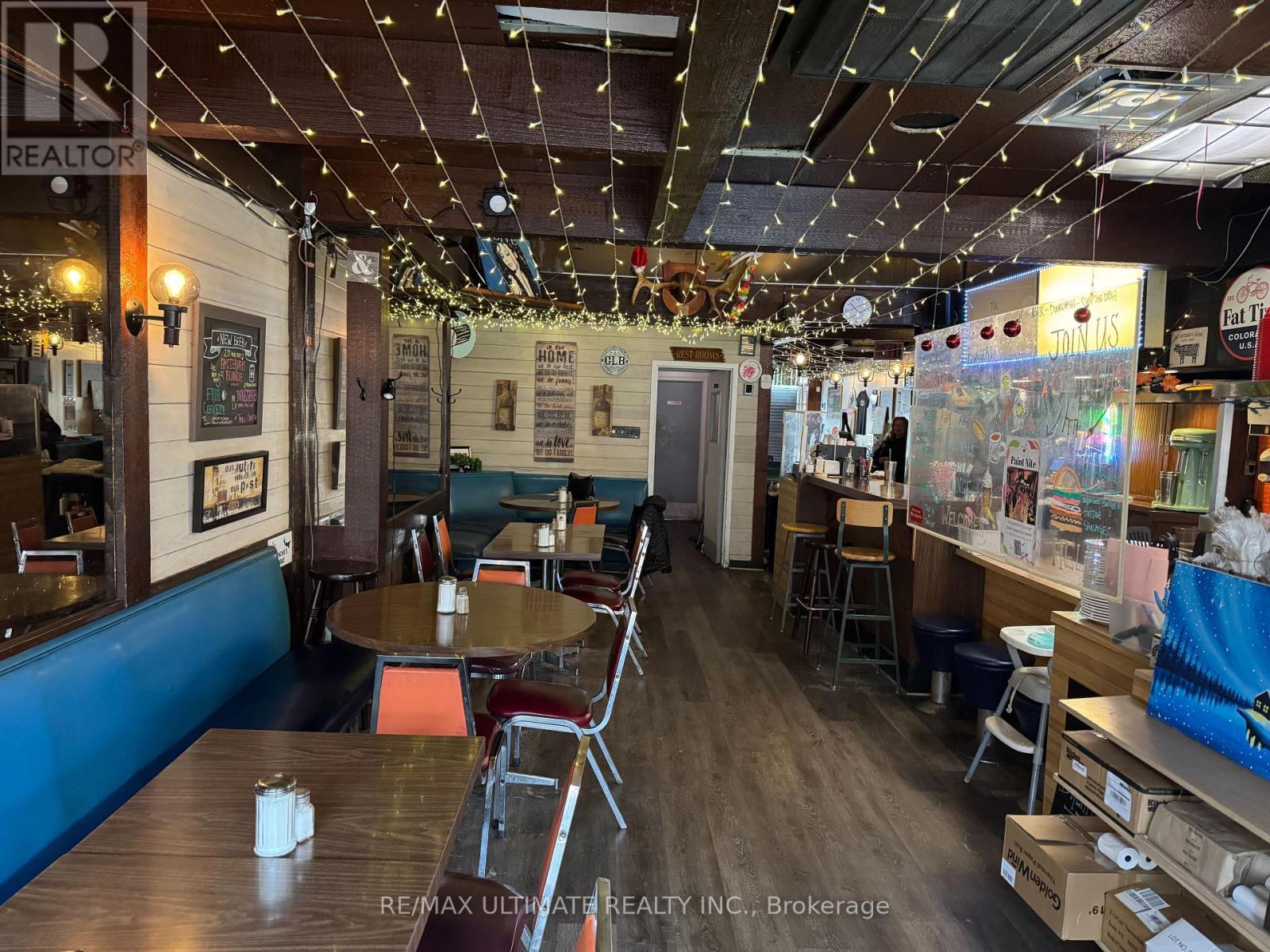 160 Springhurst Avenue, Toronto (South Parkdale), Ontario  M6K 1C2 - Photo 6 - W12892716