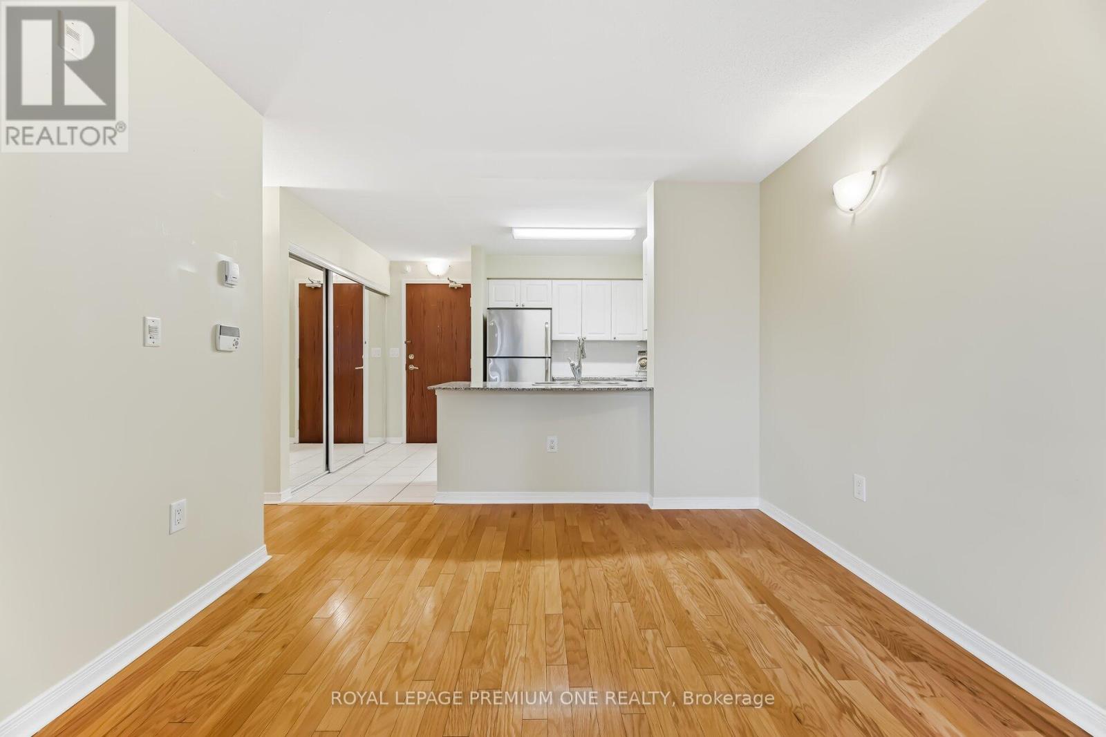 108 - 55 Via Rosedale, Brampton, Ontario  L6R 0V1 - Photo 9 - W12892734