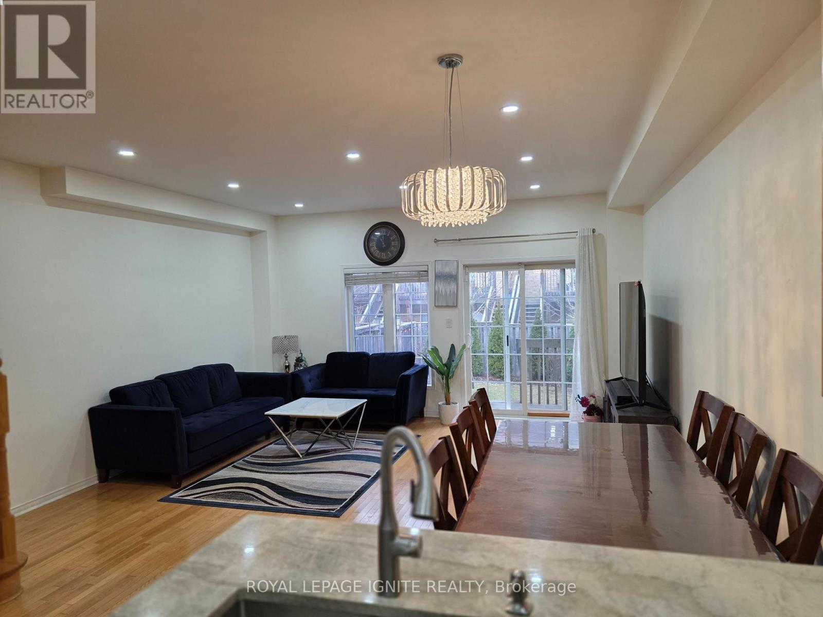 5183 Angel Stone Drive, Mississauga, Ontario  L5M 0L5 - Photo 5 - W12892736