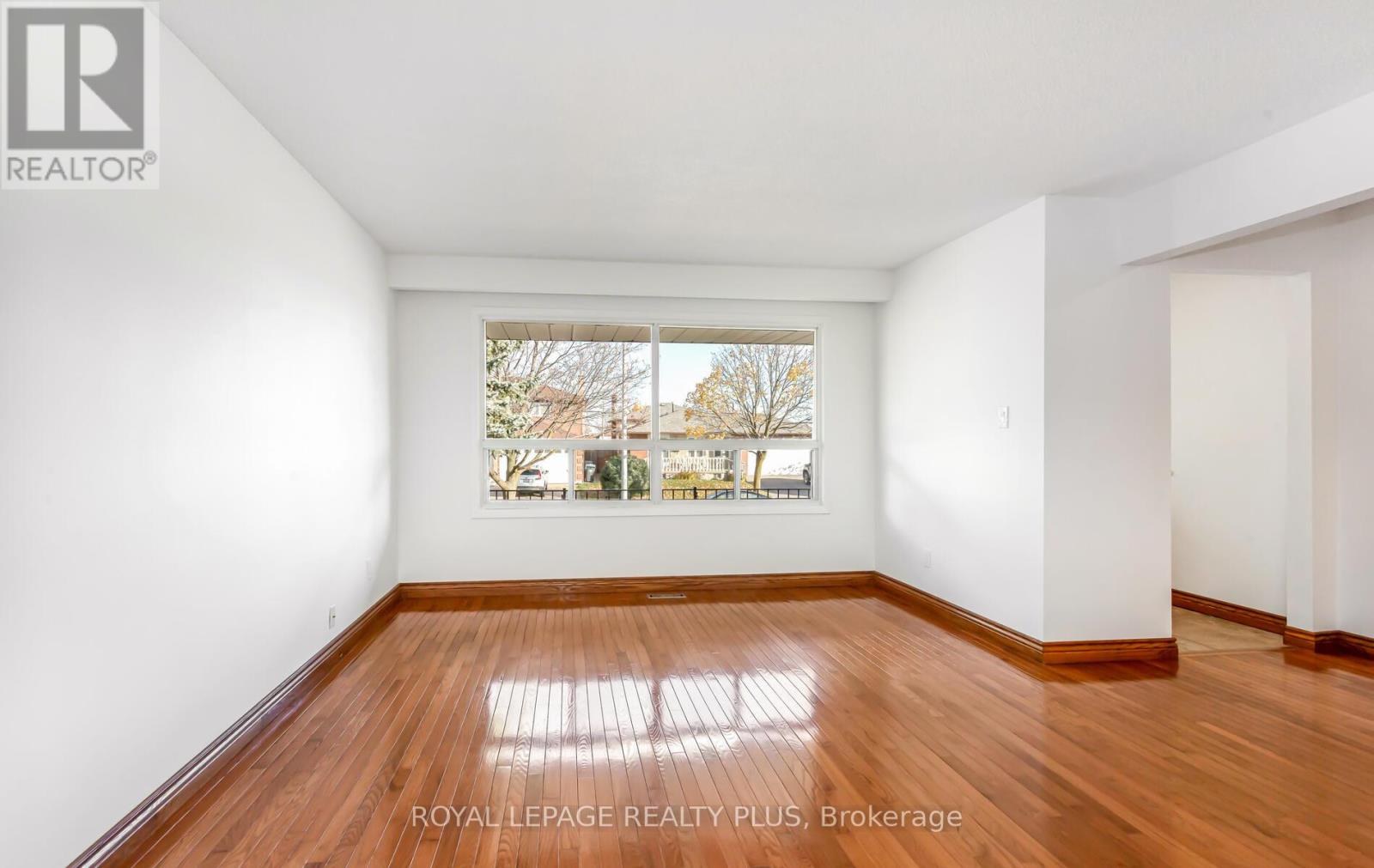 Upper - 2844 Kingsberry Crescent, Mississauga, Ontario  L5B 2K9 - Photo 13 - W12892754