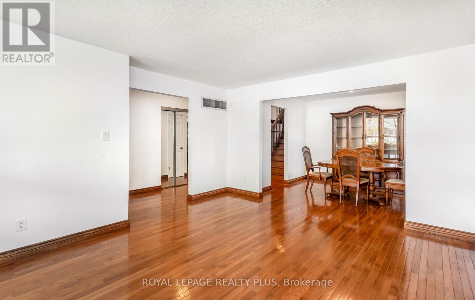 Upper - 2844 Kingsberry Crescent, Mississauga, Ontario  L5B 2K9 - Photo 15 - W12892754