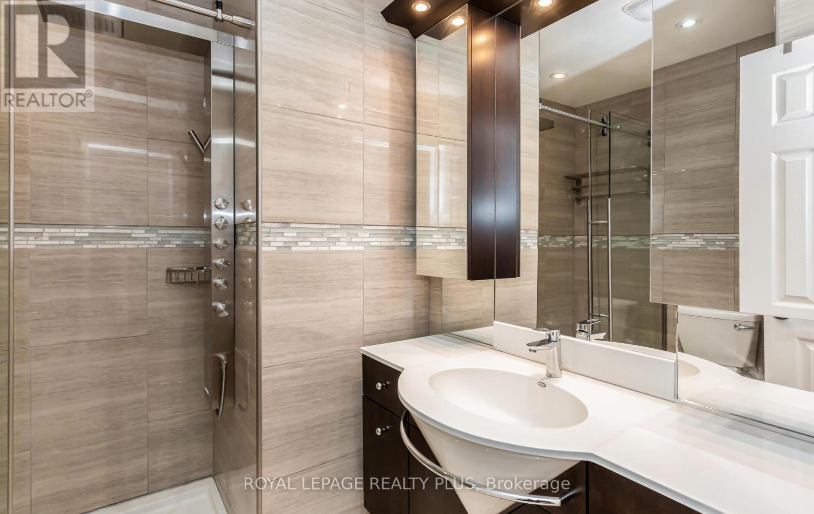 Upper - 2844 Kingsberry Crescent, Mississauga, Ontario  L5B 2K9 - Photo 40 - W12892754