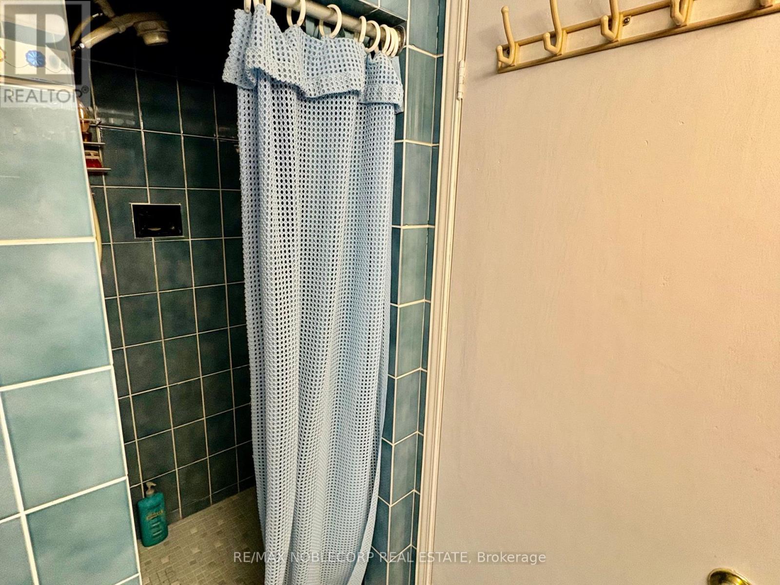 97 Travistock Road, Toronto, Ontario  M3M 2P1 - Photo 10 - W12892874