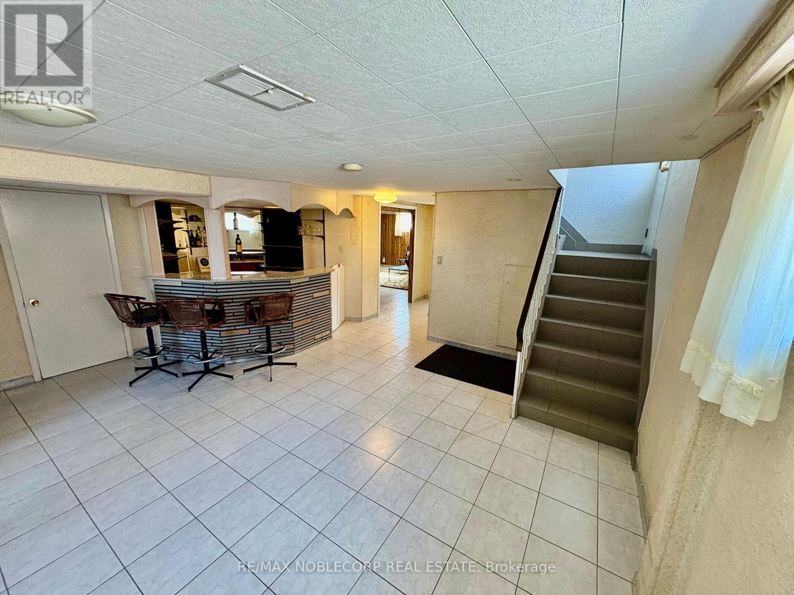 97 Travistock Road, Toronto, Ontario  M3M 2P1 - Photo 4 - W12892874