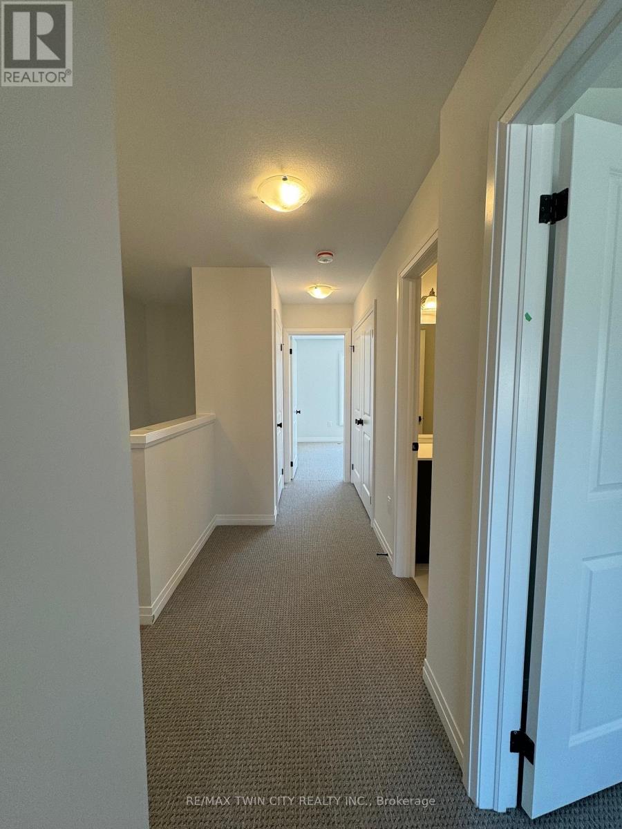 26 - 155 Equestrian Way, Cambridge, Ontario  N3E 0E8 - Photo 14 - X12892718