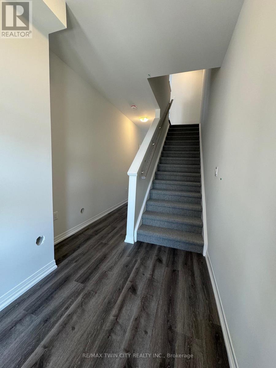 26 - 155 Equestrian Way, Cambridge, Ontario  N3E 0E8 - Photo 5 - X12892718