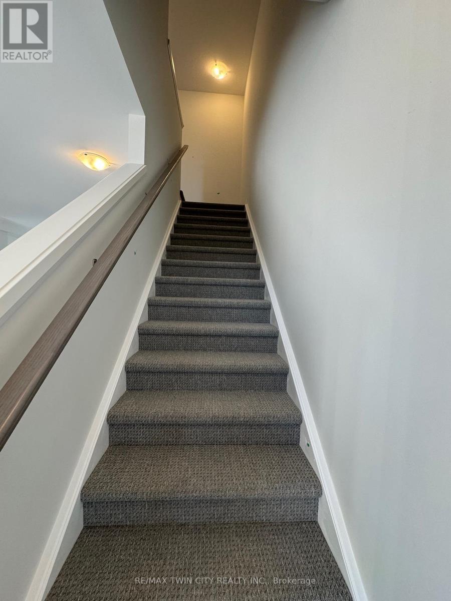 26 - 155 Equestrian Way, Cambridge, Ontario  N3E 0E8 - Photo 6 - X12892718