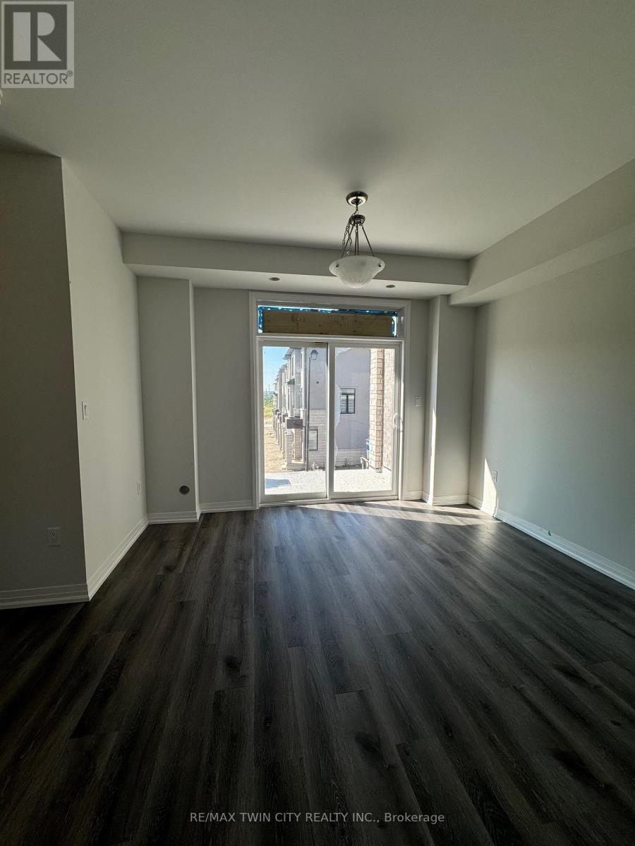 26 - 155 Equestrian Way, Cambridge, Ontario  N3E 0E8 - Photo 9 - X12892718