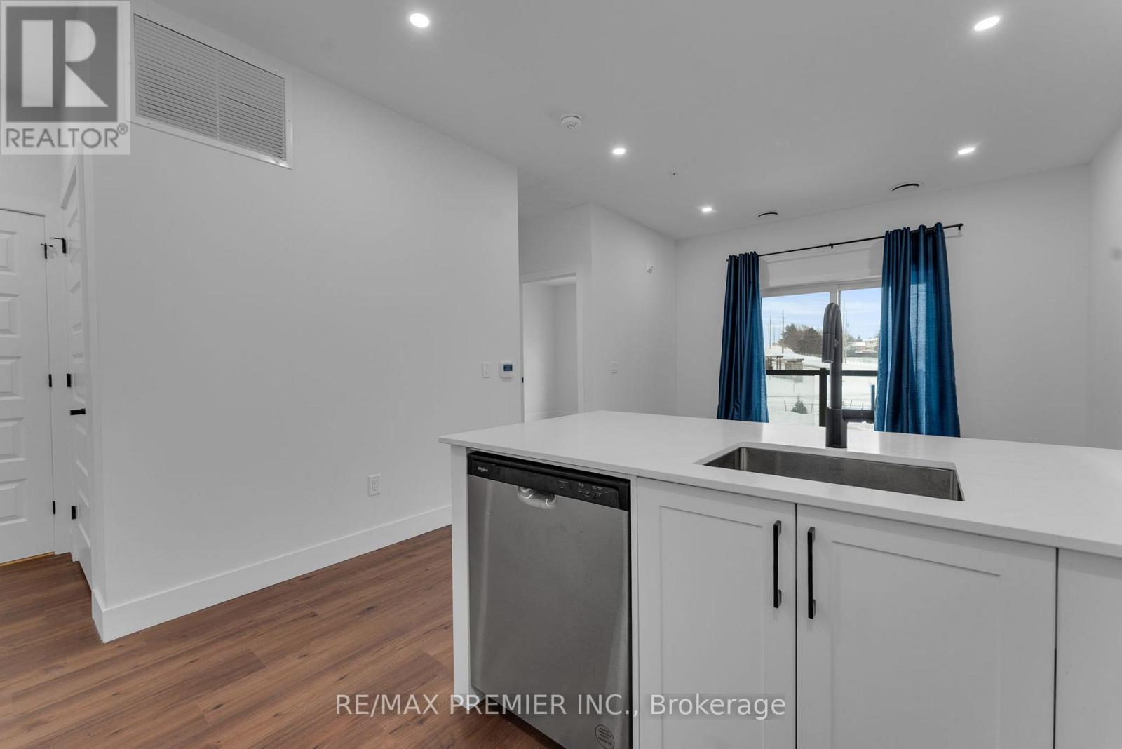 215 - 1000 Lackner Place, Kitchener, Ontario  N2A 0L9 - Photo 15 - X12892812